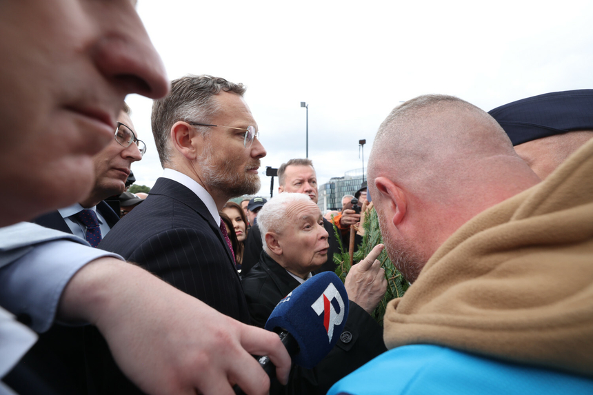 Awantura na miesięcznicy smoleńskiej. Kaczyński wściekły. „Bojówki rządzącej partii”