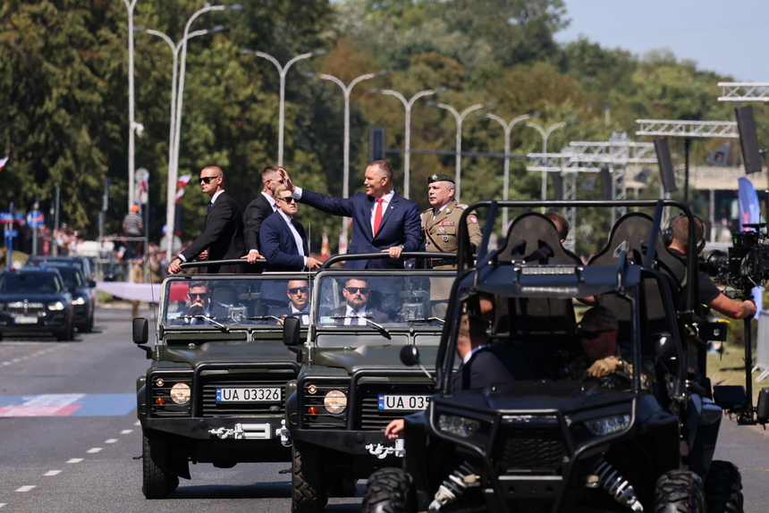 Pokaz siły polskiej armii. Wielka defilada w Warszawie, zaprezentowano najnowsze uzbrojenie